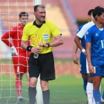 Trọng tài SEA Games xin dừng trận đấu để uống nước