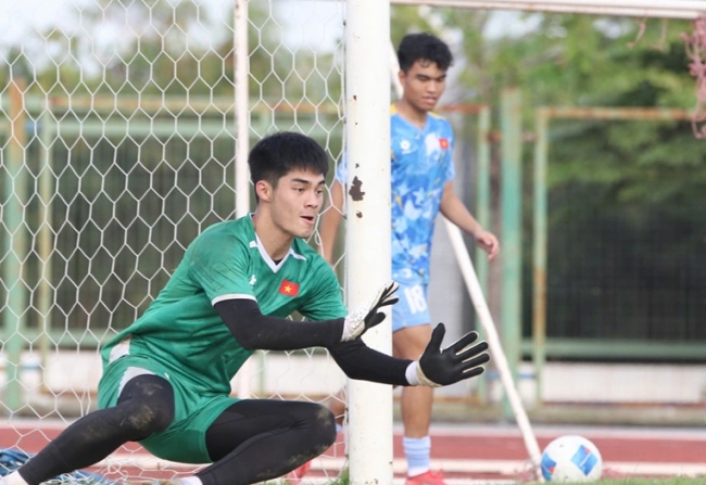 Trung Kiên thúc giục U22 Việt Nam dốc 200% sức trước Philippines