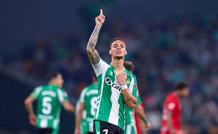 Từ La Liga đến Europa League: Antony khẳng định vị thế ngôi sao số một tại Real Betis