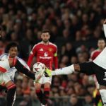 Tưởng hết đát, động cơ không tuổi của MU lại hóa rồng