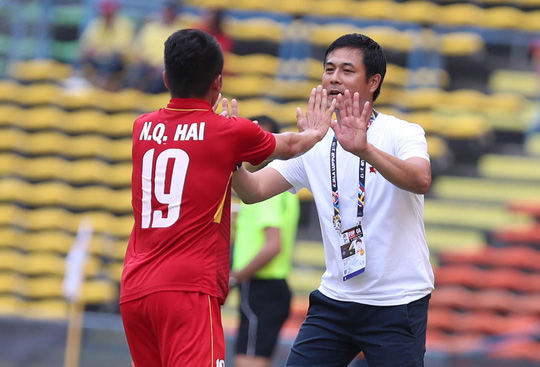 U22 Việt Nam – U22 Campuchia 4-1: Chiêu bài của Hữu Thắng