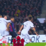 VAR gây tranh cãi trong trận MU hòa Barca