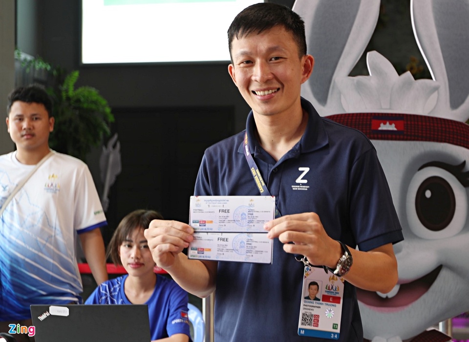 Vất vả tìm vé miễn phí xem U22 Việt Nam