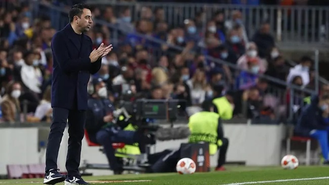 Xavi lại lên tiếng về việc Dembele bị huýt sáo