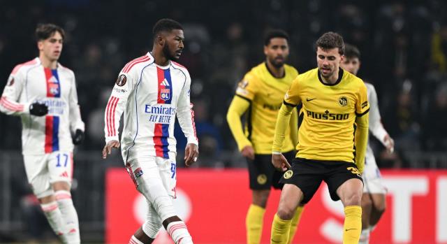 Lyon nhọc nhằn hạ Young Boys nhờ siêu phẩm của Maitland-Niles